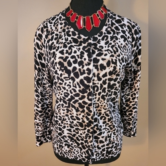 CABLE AND GAUGE Animal Print Cardigan, Size Medium - Picture 5 of 15